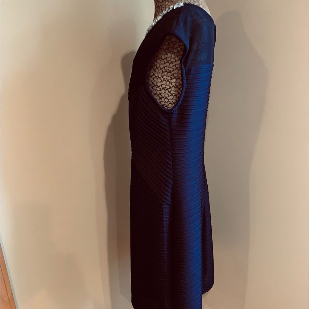 Beautiful Dress with Statement Neckline Size 4 - Picture 3 of 12